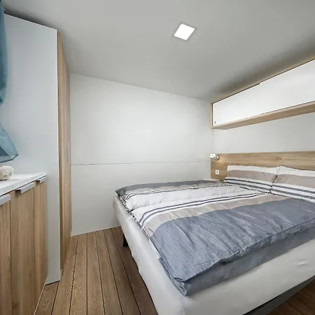 Кемпінг Albatross Mobile Homes On Eden Сан-Феліче-дель-Бенако